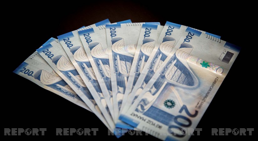 Заработайте свой бонус: 5 млн манатов будет направлено на повышение зарплат налоговых чиновников