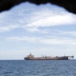 Невероятное проявление агрессии у британских берегов Йемена: неизвестные нападают на судно у порта!