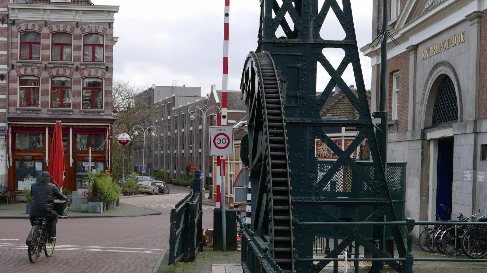 Необходимые блюда и местные ⁣любимцы