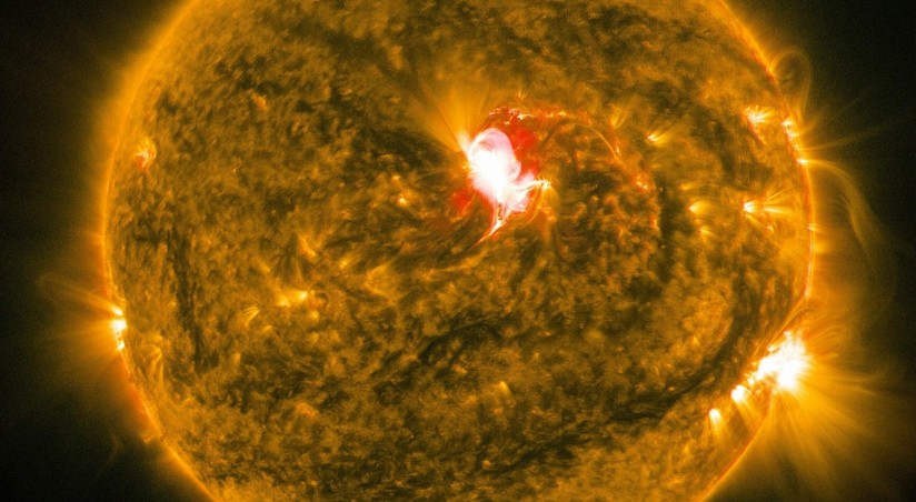 На Солнце произошла вторая за день мощнейшая вспышка