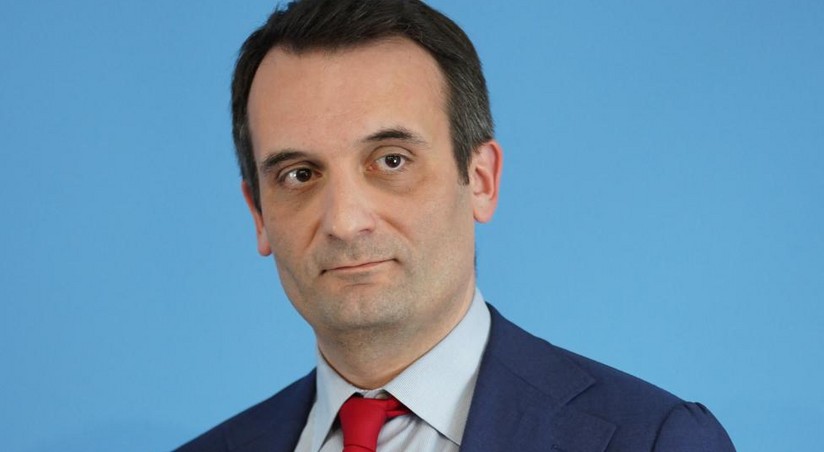 Во Франции призвали объединиться против Макрона, чтобы избежать войны