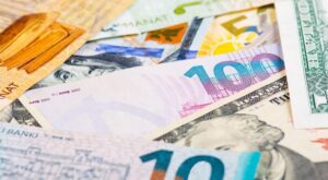 В Минфине приветствовали решение Fitch Ratings повысить рейтинг Азербайджана до «ВВВ-«