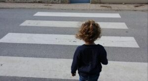 В Баку малолетнего пешехода сбил автомобиль