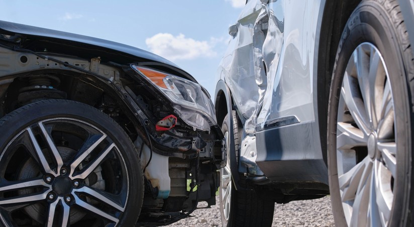 При столкновении двух автомобилей в Баку пострадал один человек