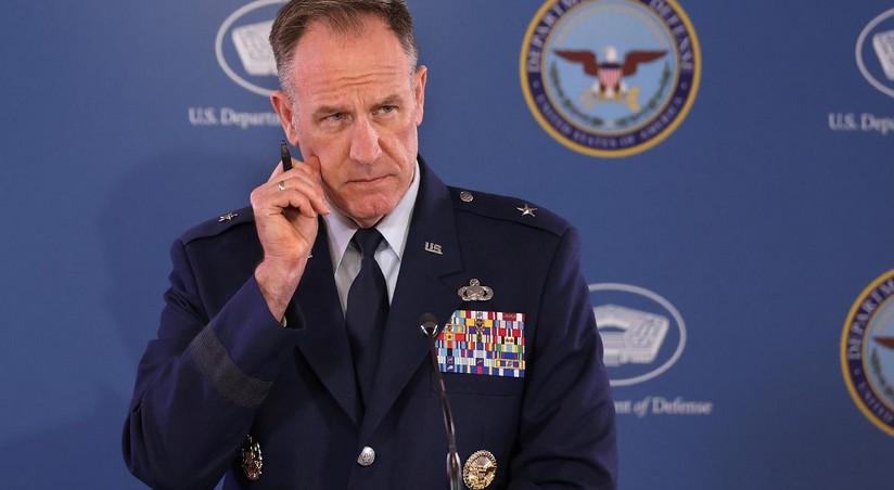 Пентагон: США известно об утечке нефти с атакованного танкера в Красном море