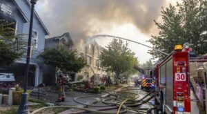 Двухмоторный самолет упал на жилой район в Орегоне, есть погибшие и раненые