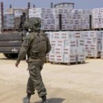 Нетаньяху поручил армии подготовиться к раздаче гуманитарной помощи в Газе