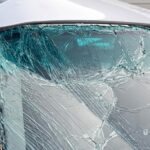 В Сураханском районе Баку водитель пострадал при опрокидывании автомобиля