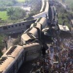 Не менее трех человек погибли, почти 50 пострадали при столкновении поездов в Египте