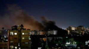 СМИ: При авиаударе по жилому зданию в Дамаске погибли четыре человека