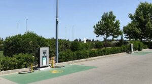 На освобожденных территориях создадут не менее 20 пунктов зарядки электромобилей