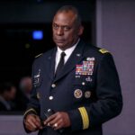 Глава Пентагона прибыл с необъявленным визитом в Киев