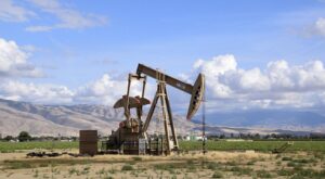 Нефть марки Brent снова побила рекорды: ее стоимость достигла 71,5 долларов за баррель!