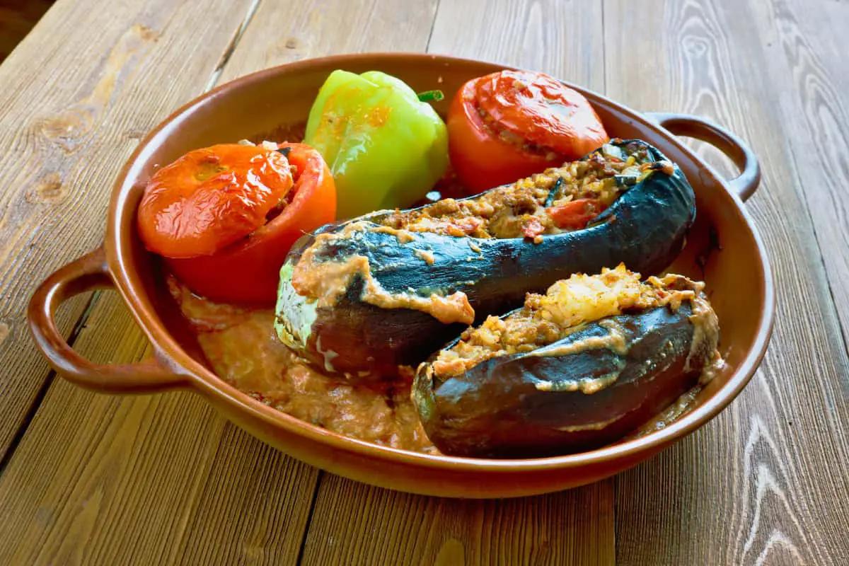 Блюда и специальности, которые обязательно стоит попробовать в Баку