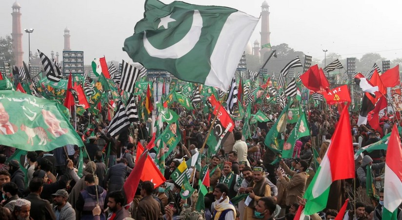 Пакистан в шоке: протесты оппозиции убивают деньги каждый день