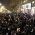 Эпицентр протеста: движение около университета в Тбилиси заблокировано