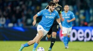 Приглядевшийся «Ливерпуль»: южная столица привлекает внимание вингера Грузии Хвичей Кварацхелия