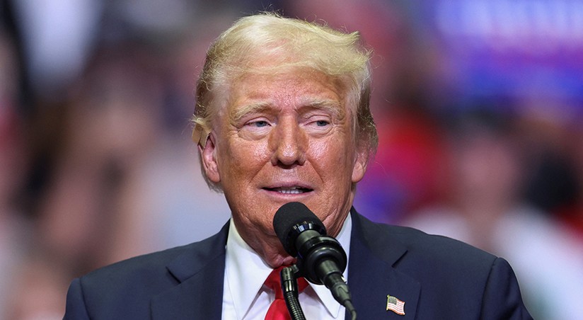 Безлимитная надежда: Трамп обещает помочь жителям Калифорнии, пострадавшим от пожаров, с водой