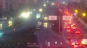 Ограничение движения транспорта на проспекте Бабека в сторону центра: узнайте подробности