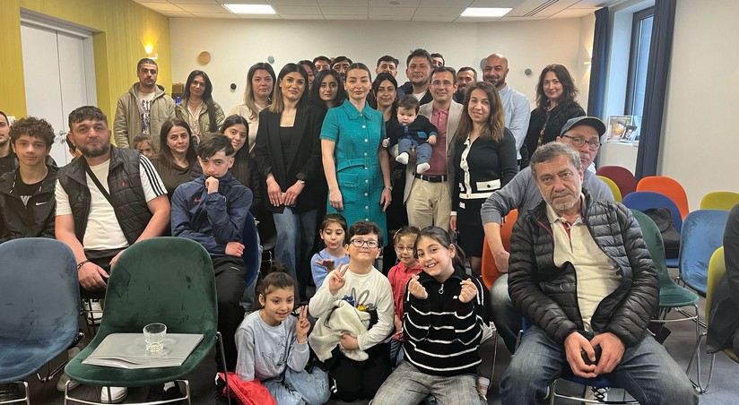 Выездные консульские услуги для азербайджанцев, проживающих во Франции: удобное и надежное решение для вашего визового вопроса!