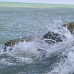 Бушующие волны на Каспии: высота до 6 метров!