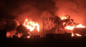 42 пострадавших при взрыве на заводе цемента в Йемене»

Жертвы взрыва на цементном заводе в Йемене: 42 человека остались без справедливости и помощи