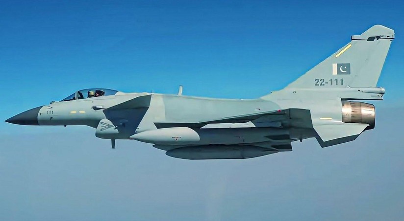 Балакот: Пересечение воздушных пространств: Конфликт между Индией и Пакистаном обостряется

«Балакот: Индийские истребители в опасности: Конфликт между Индией и Пакистаном нарастает