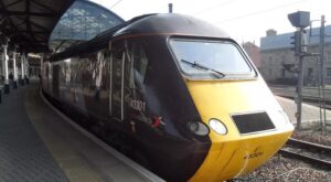 Британия возвращает себе железные дороги: как СМИ сообщают о ренационализации