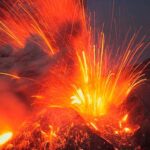 Под угрозой самого мощного вулкана: сотни людей были вынуждены покинуть свои дома из-за извержения Фуэго в Гватемале