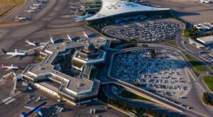 Бакинский аэропорт выбран в качестве главного запасного места посадки после военного налета Израиля на Иран