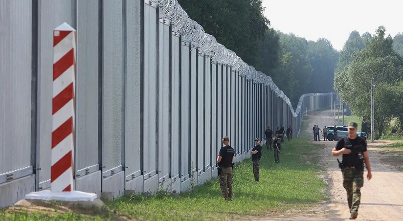 Электронный барьер на границе Польши и Беларуси: преодоление вызовов и обеспечение безопасности