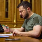 В Украине продлен режим военного положения